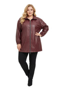 Giacca in ecopelle morbida con zip e collo camicia