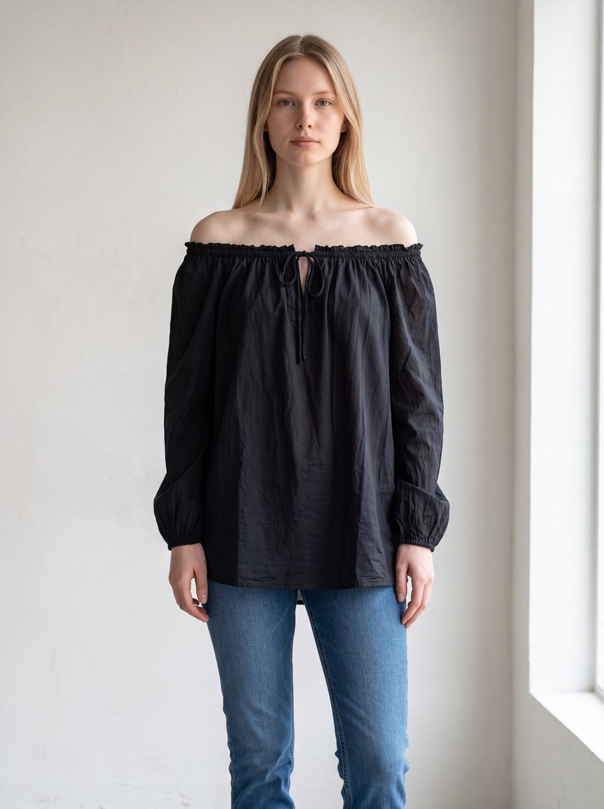 Blusa Stile Boho Chic con Scollo Arricciato e Cordoncino