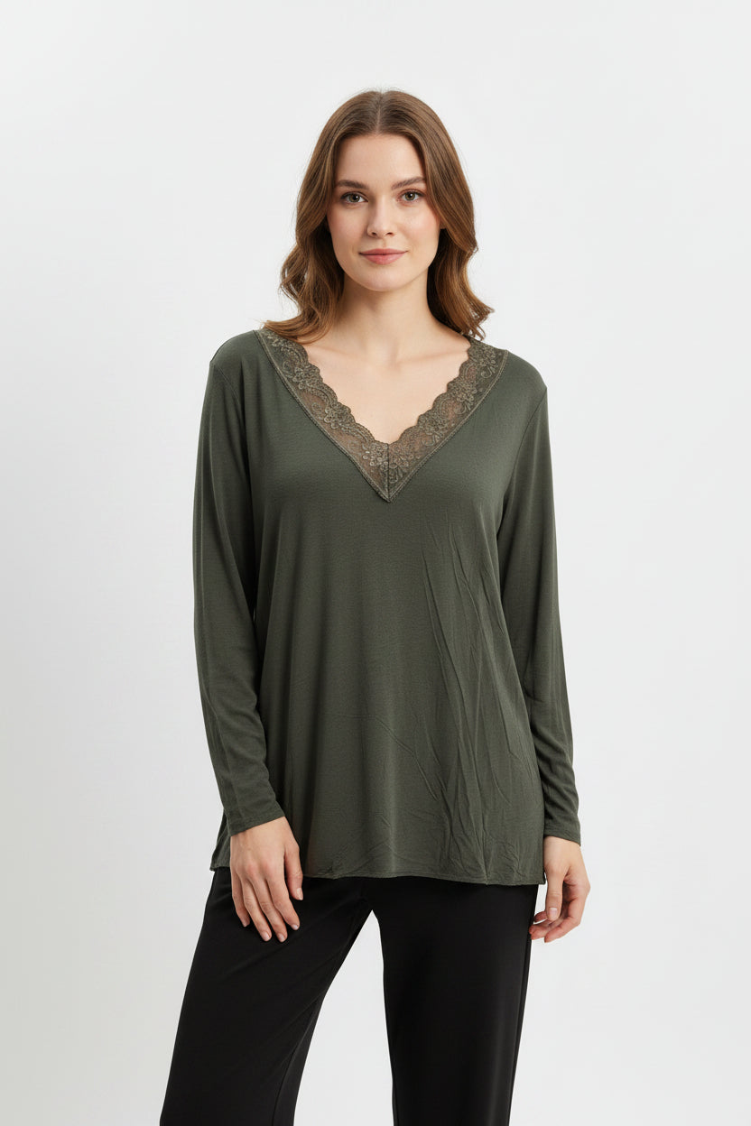 Maglia Curvy Scollo a V in Viscosa e Cashmere con Inserti in Pizzo