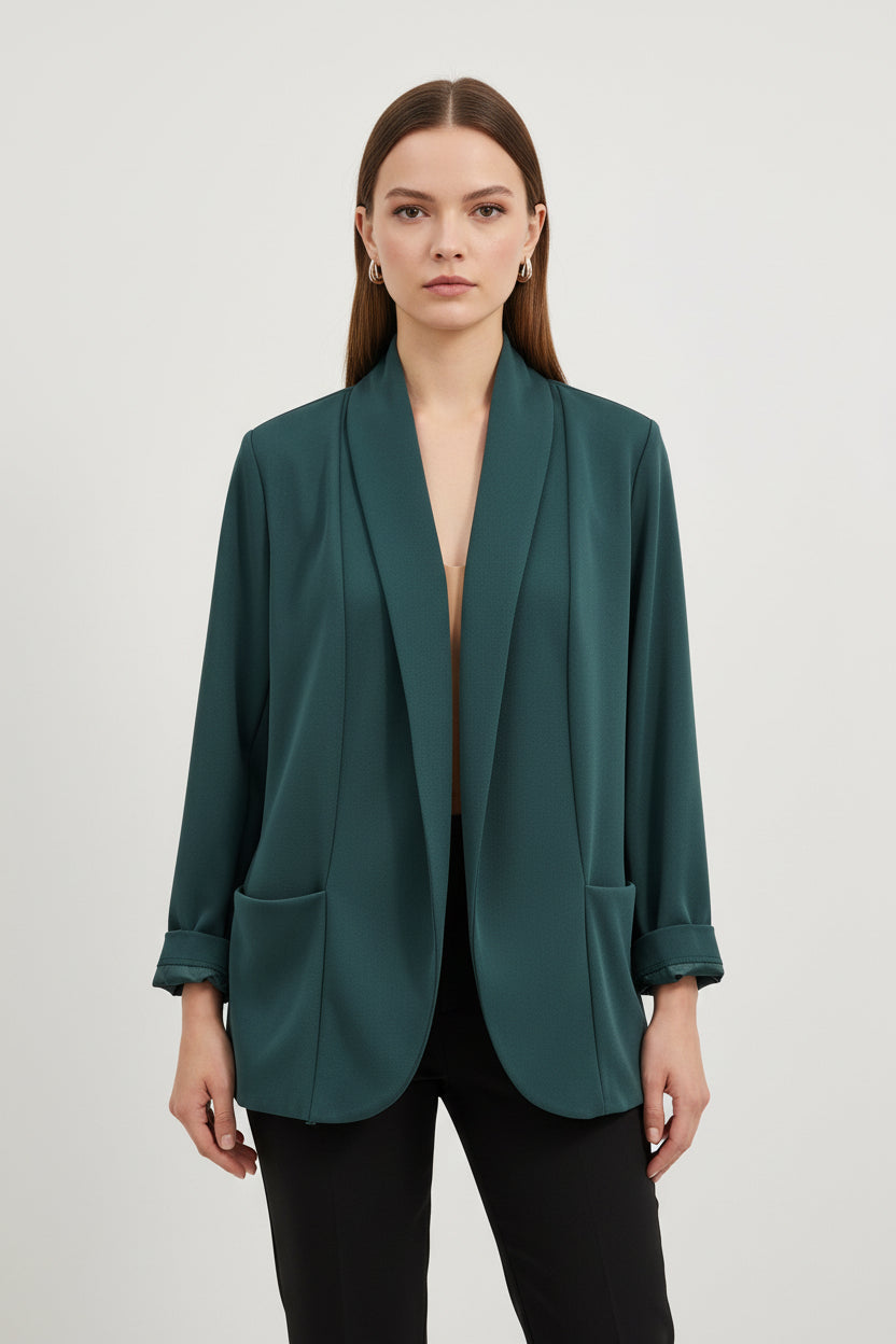 Blazer Curvy Aperto con Tasche Morbide – Modello Elegante Casual