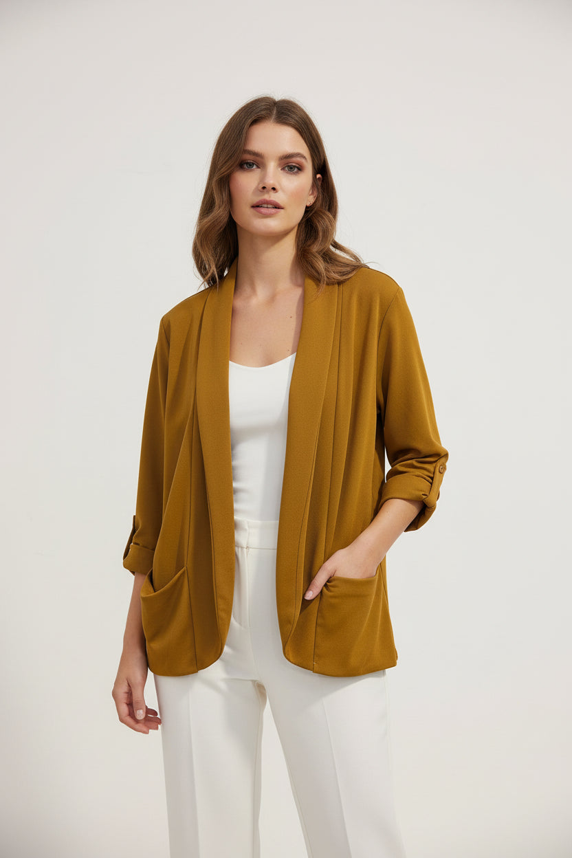 Blazer Curvy Aperto con Tasche Morbide – Modello Elegante Casual