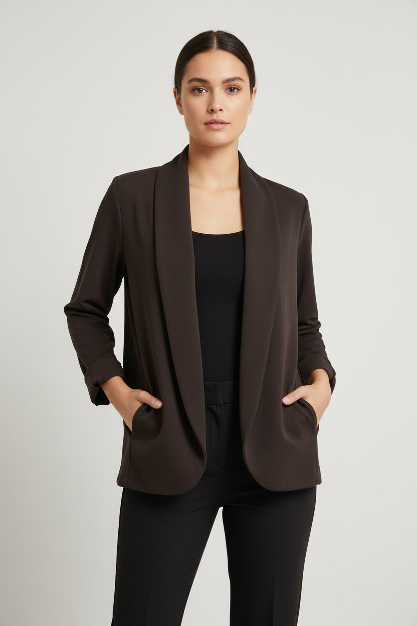Blazer Curvy Aperto con Tasche Morbide – Modello Elegante Casual