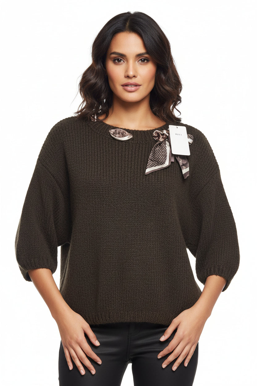 Maglioncino Curvy Girocollo con Foulard a Pois Stile Morbido e Dettagli Chic